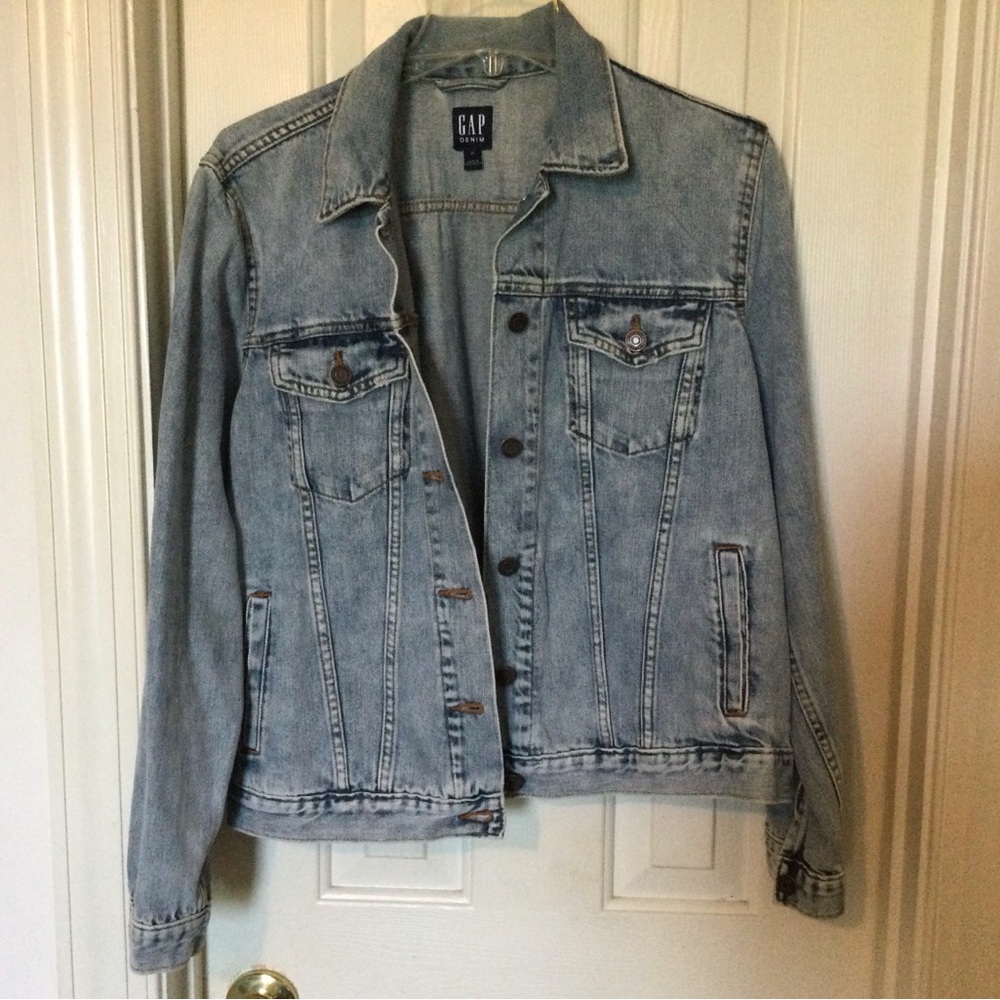 New GAP womens denim jacket